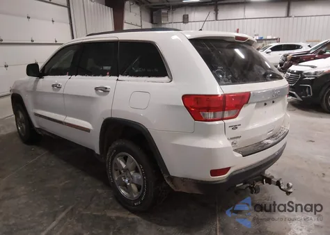 2013 Jeep Grand Cherokee Laredo z USA, uszkodzony, nr VIN 1C4RJEAG2DC588176
